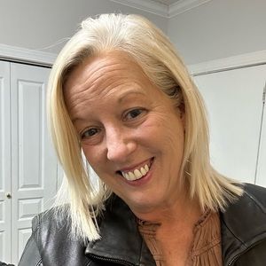 Meet your Posher, Sherry